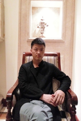 制片人杨亚林的第一张照片--成都上门女婿服务网
